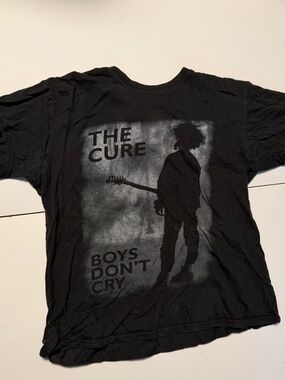 the. cure boys don’t cry t shirt vintage med